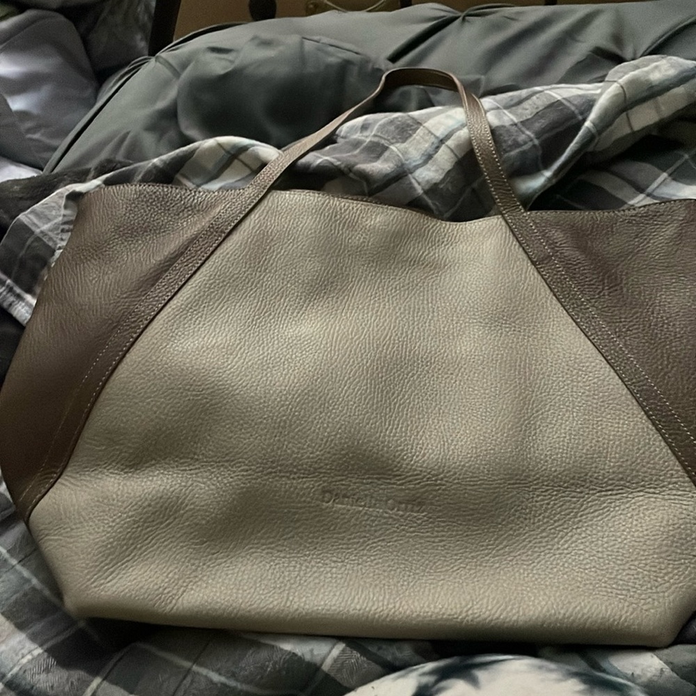 Danielle Ortiz large leather bag